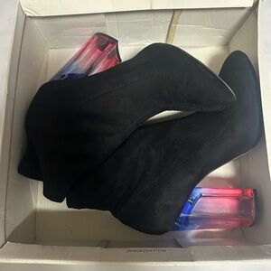 Qupid Black Boots with Vibrant Heels